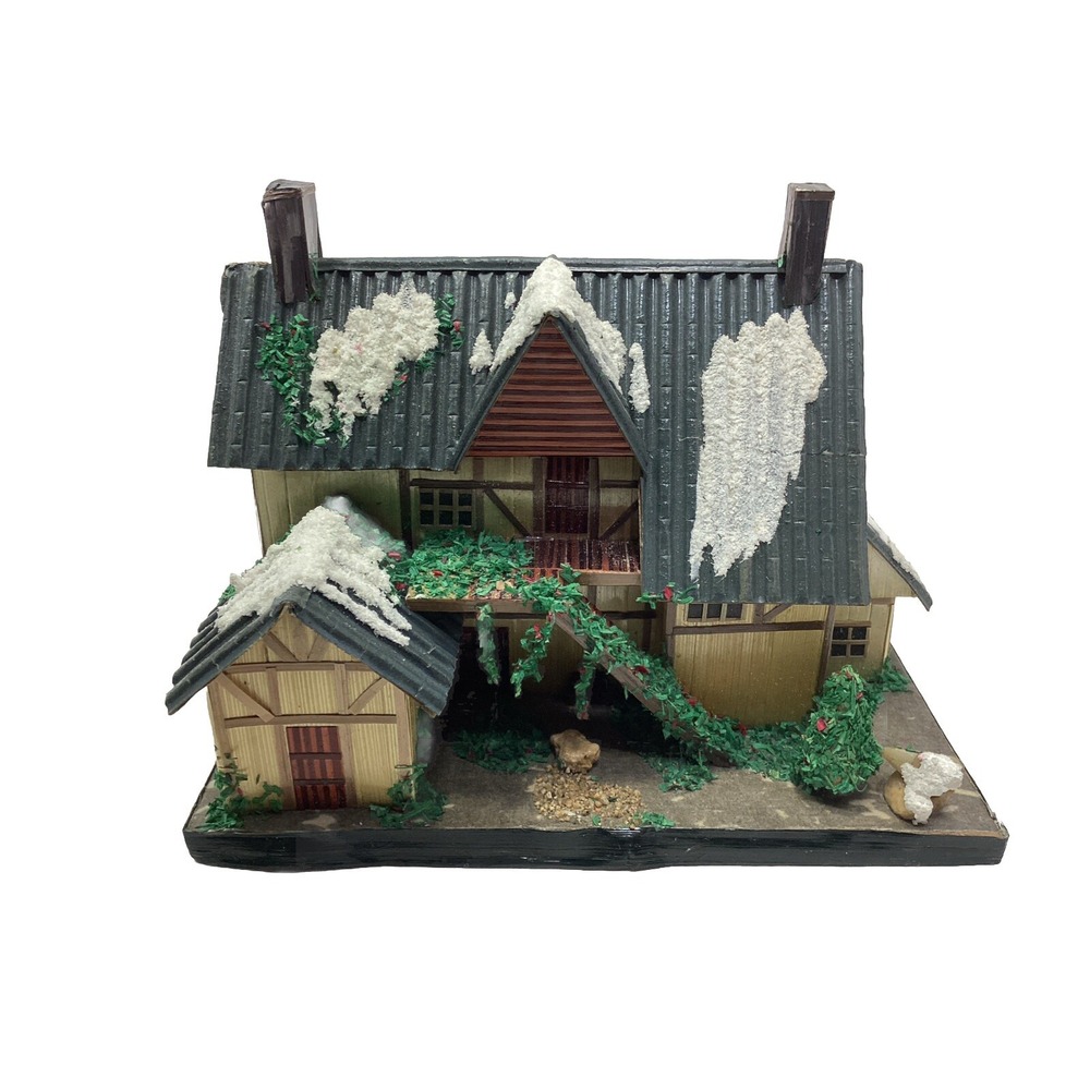 Handmade Balsa Wood Straw Christmas Farm House Trinket Box